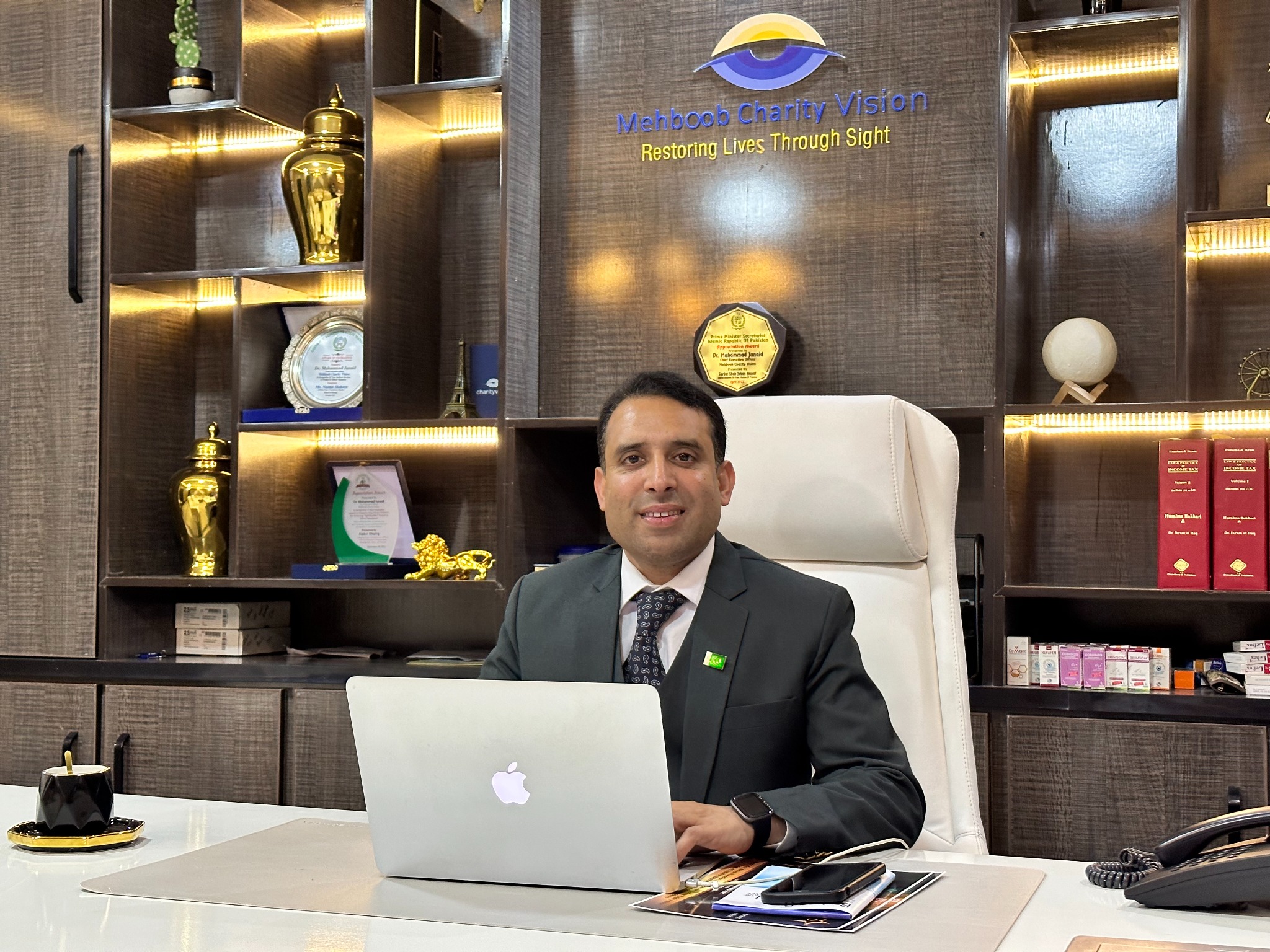 Dr. Muhammad Junaid, Chief Executive Officer of SightBridge and Mehboob Charity Vision
